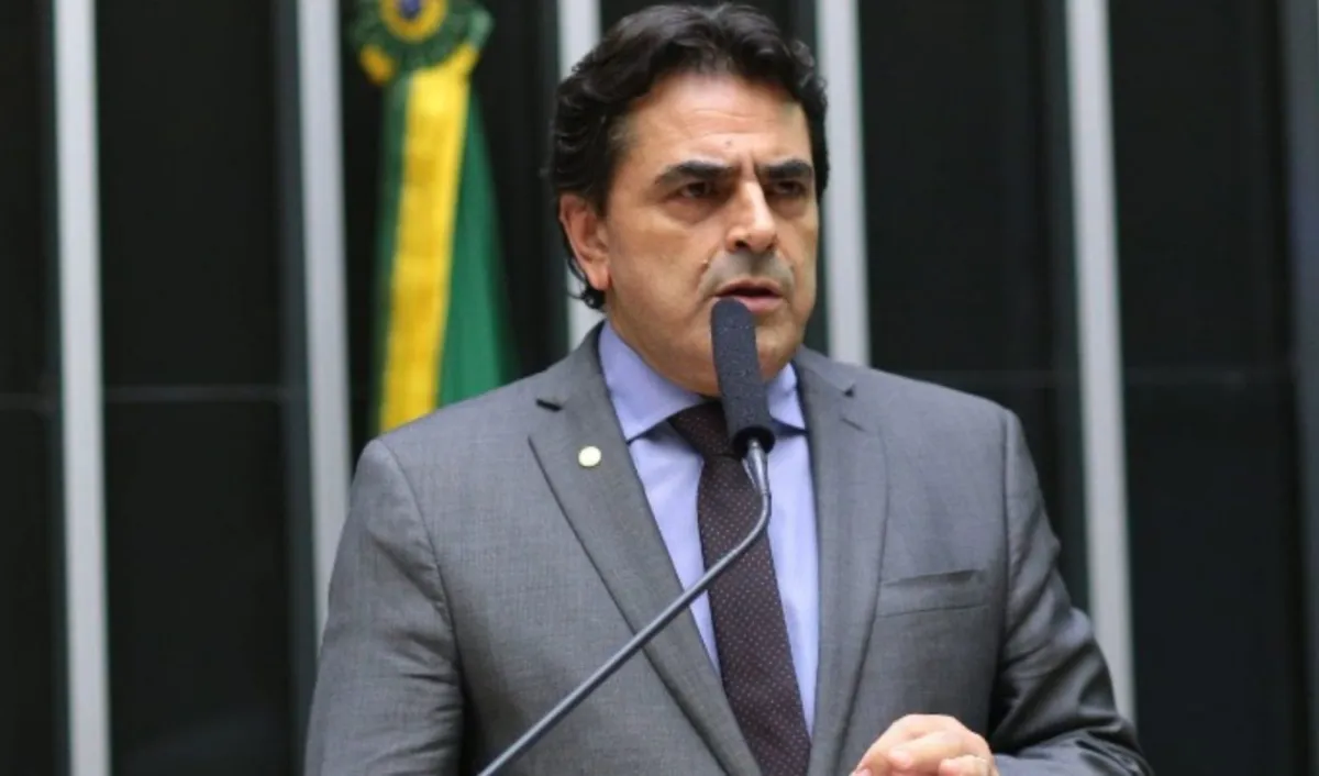 Conheça a trajetória de Domingos Sávio, candidato ao Senado por Minas Gerais